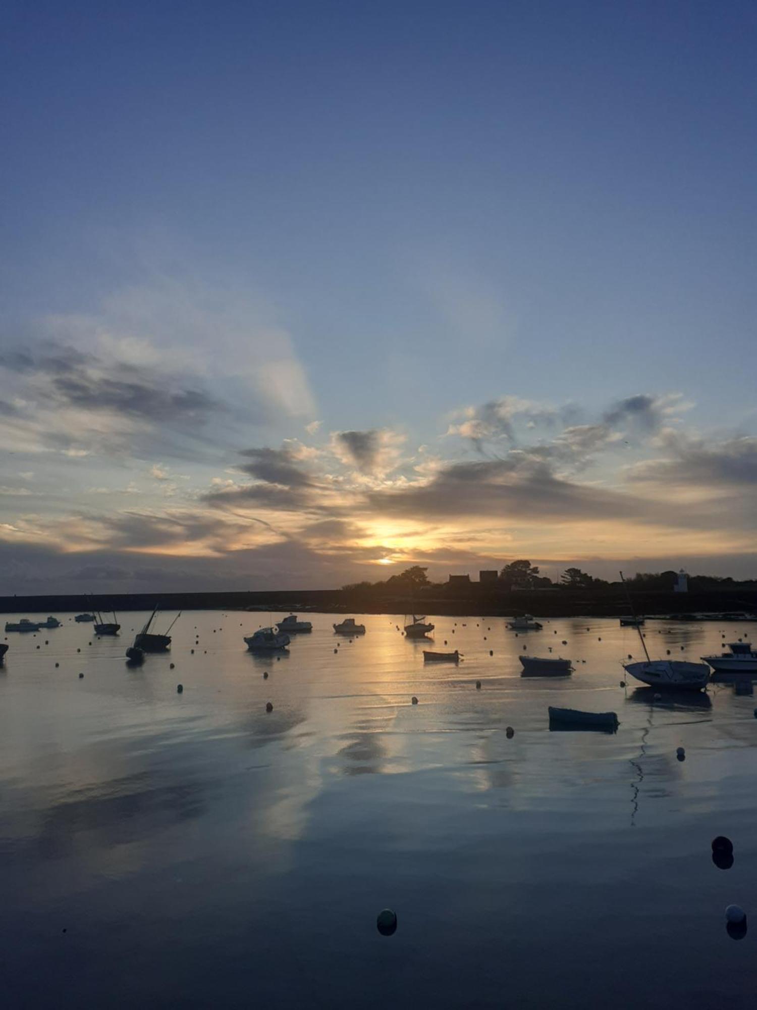 Le Mora Hotes Bed & Breakfast Barfleur Exterior foto