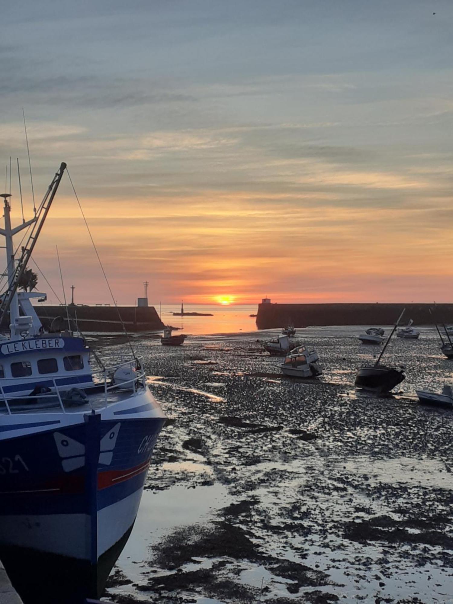 Le Mora Hotes Bed & Breakfast Barfleur Exterior foto